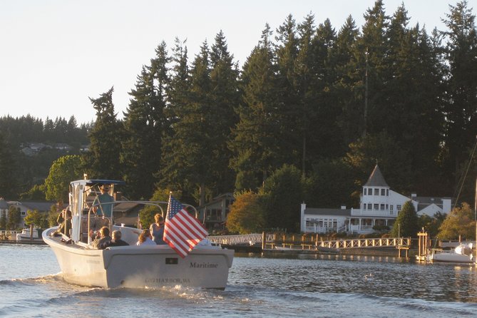 2 Hour Guided Boat Tour in Gig Harbor and Narrows Bridges - Salmon Beach and a community on pilings