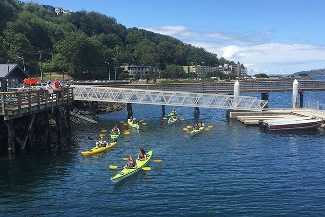 Alki Lighthouse Sea Kayak Tour - Paddling around Duwamish Head