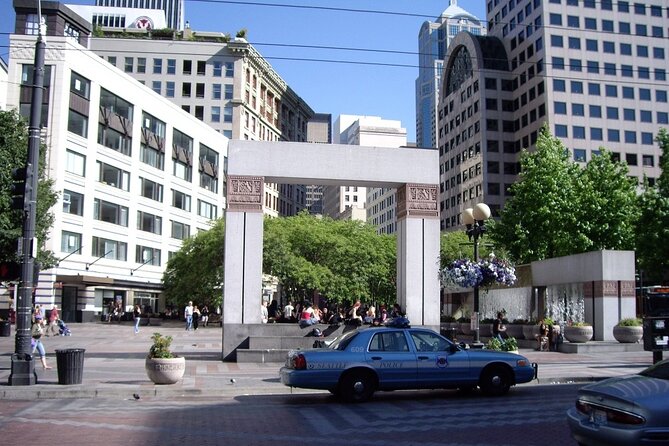 Awesome Scavenger Hunt: Seattle By The Sound - Victor Steinbrueck Park gives you a market-side view