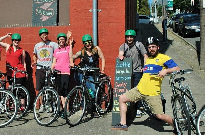 Emerald City Bicycle Tour - Ballard Locks and the salmon ladder