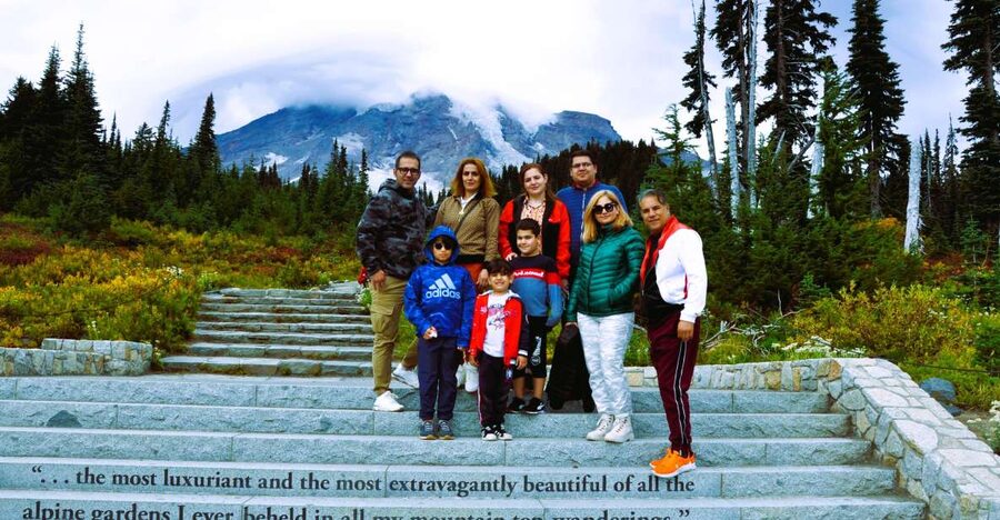 From Seattle: Customized Mount Rainier Tour - From city streets to Cascade foothills