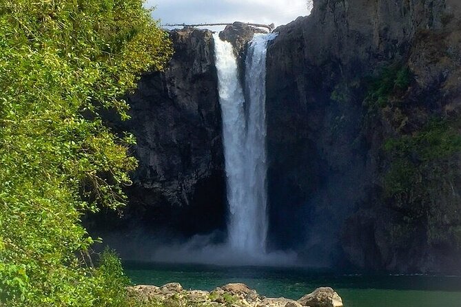 From Seattle: Private Snoqualmie Falls Tour - Entering the Cascade Mountain range