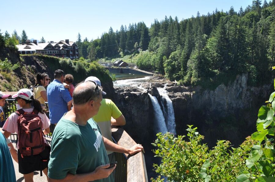 From Seattle: Snoqualmie Falls and Wineries Tour w/ Transfer - Should you book it?