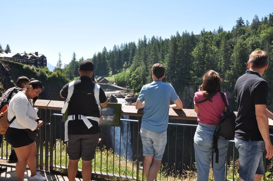 From Seattle: Snoqualmie Falls and Wineries Tour w/ Transfer - Optional stops that can change the day