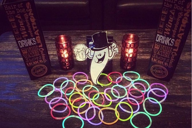 Haunted Seattle Booze and Boos Ghost Walking Tour - Pike Place Bar & Grill and the market view