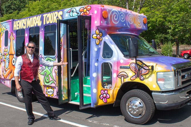 Henry Art Tours-Come See the Fun Side of Seattle Art/Pubs/History - Why this tour works for Seattle art fans