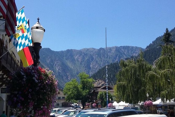 Luxury Leavenworth Day Trip through the Cascade Mountains - Leavenworth: two hours in a Bavarian-themed town