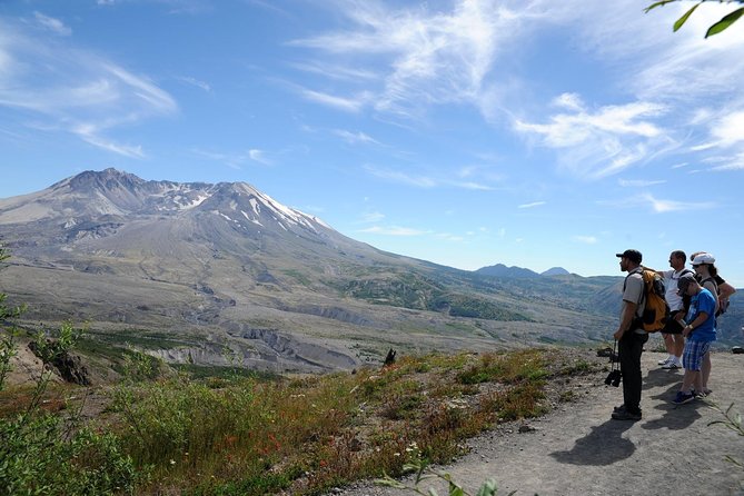 Mt. St. Helens National Monument from Seattle: All-Inclusive Small-Group Tour - Learning what happened in 1980