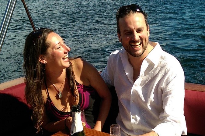 One Hour Social Sightseeing Cruise - BYOB! - BYOB drinks and the social feel