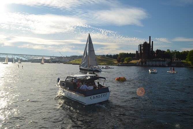One Hour Social Sightseeing Cruise - BYOB! - Seaplanes, houseboats, and the Sleepless in Seattle home