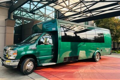 One-Way Transfer: SeaTac Airport Hotels to Seattle Piers 66 & 91