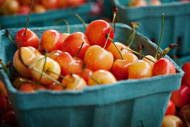 Plant Based in Pike Place Food Tour - Woodring and Sosio’s for market produce