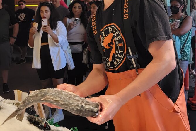 Savor the Sea: Guided Seafood Tasting at Pike Place Ma - Why this seafood tour works at Pike Place Market