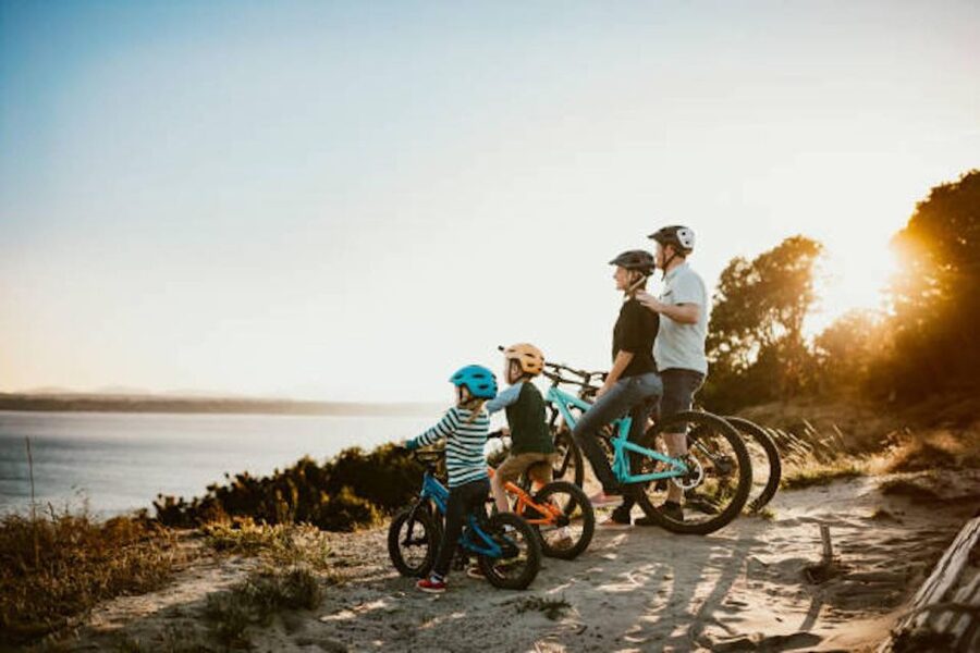 Seattle: 2.5 hour City Electric Bike Tour - Along the Elliot Bay trail to Seattle Center