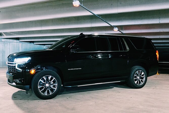 Seattle Arrival Chauffeur Driven Airport Transport - A direct ride instead of a shared shuttle