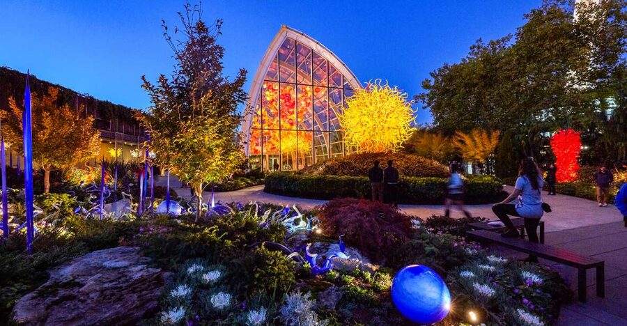 Seattle: Chihuly Garden and Glass Entry Ticket - The garden changes the way you see the glass