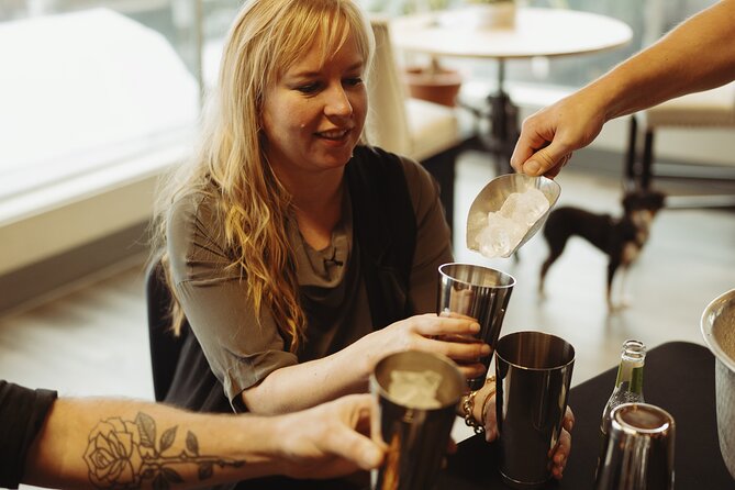 Seattle Hands On Cocktail Class - Meeting at Lake Union at 4:00 pm