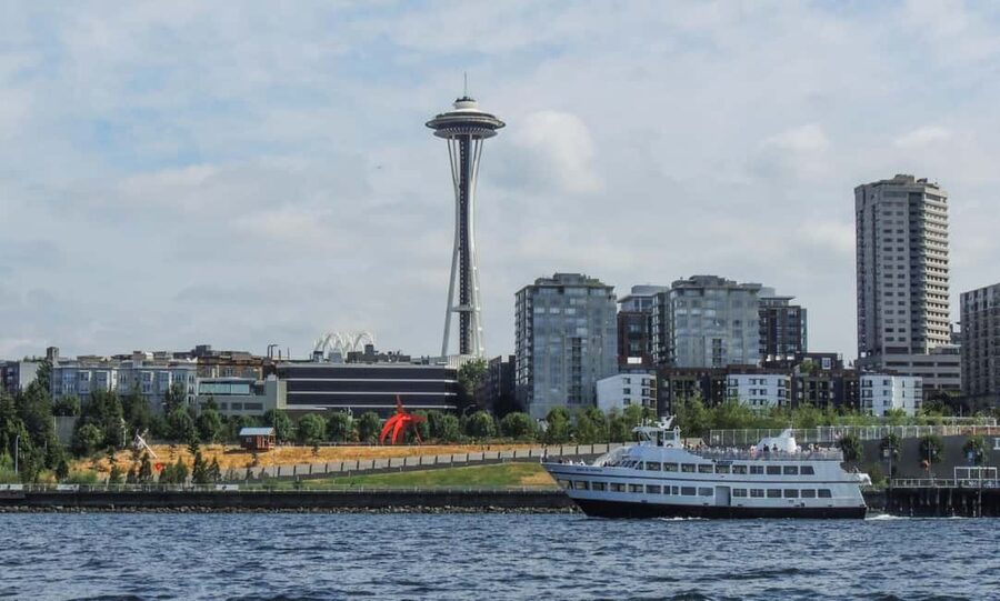 Seattle: Harbor Cruise with Local Guide - Alki Beach Pier and the return to Pier 55