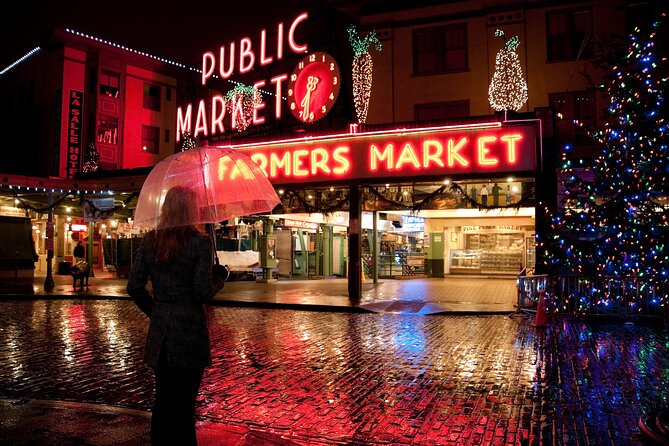 Seattle Holiday Donut Adventure & Walking Food Tour - Doce Donut Co. and the Amazon Spheres