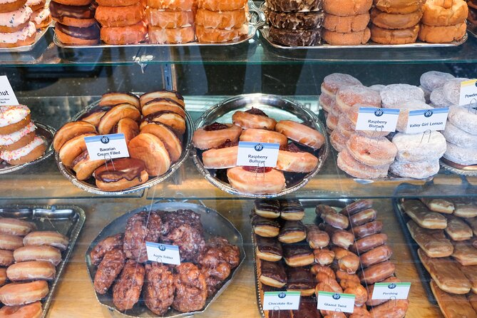 Seattle Holiday Donut Adventure & Walking Food Tour - Pike Place Market and hot chocolate