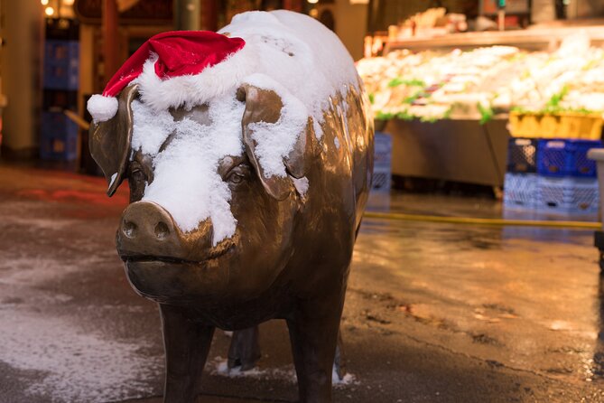 Seattle Holiday Donut Adventure & Walking Food Tour - Starting with handmade donuts at Top Pot
