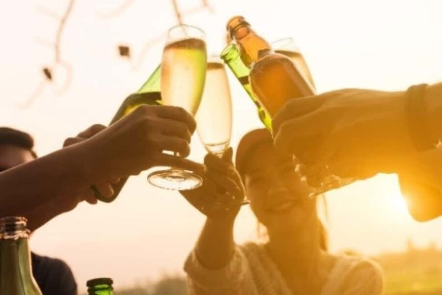 Seattle: Lake Union Happy Hour Cruise - Should you book the Lake Union happy hour cruise?