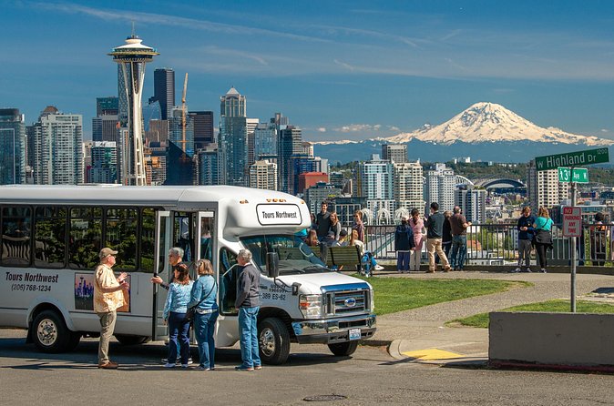 Seattle Land and Sea Tour Experience - Starbucks Reserve at the SODO headquarters