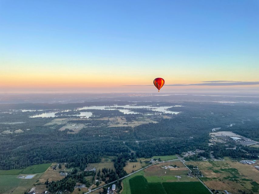 Seattle: Mt. Rainier Sunrise Hot Air Balloon Ride - Watching the balloon come alive