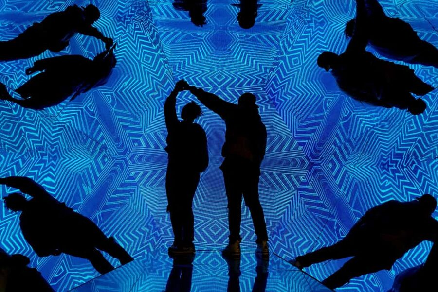 Seattle: Museum of Illusions Entry Ticket - Holograms and the science behind perception