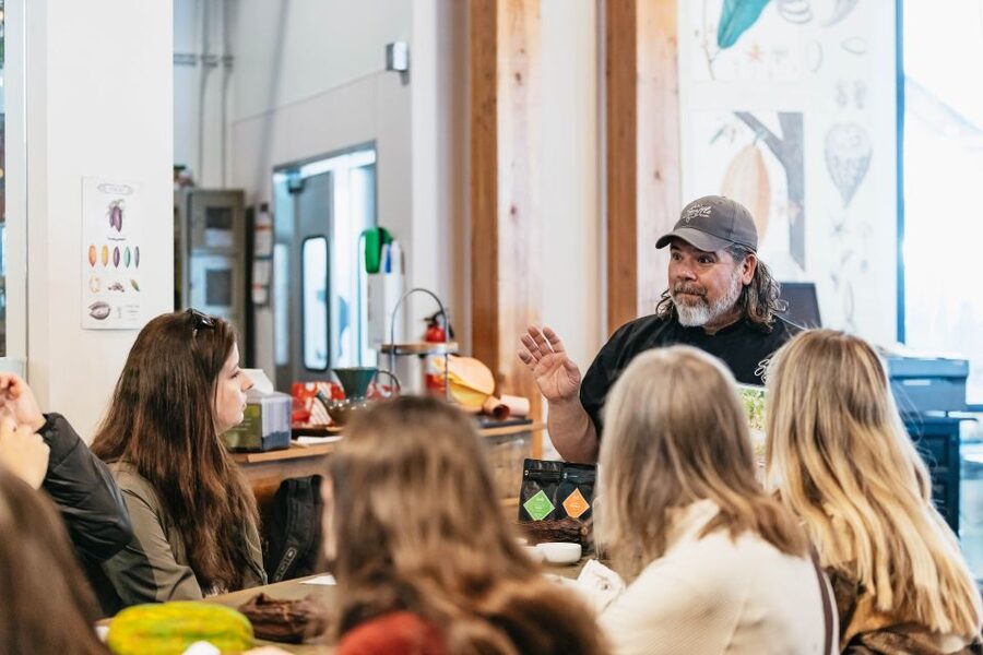 Seattle: Pike Place Market Chef-Guided Food Tour - Nine stops, from chowder to chocolate cherries