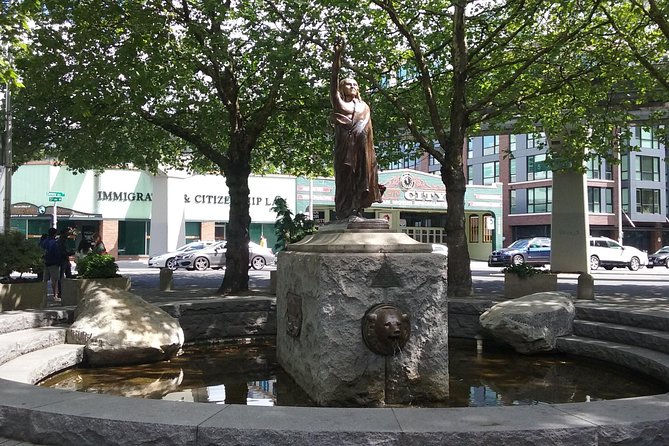 Seattle Private Tour for 2-5 - One hour at Pike Place Market