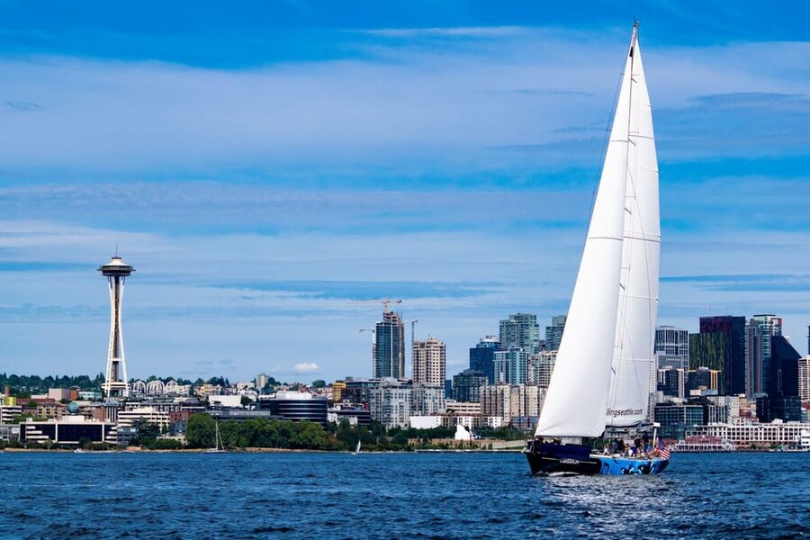 Seattle: Sailing Cruise - Setting out from Pier 56