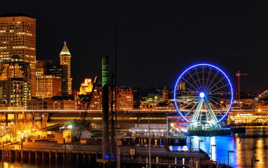 Seattle: Scenic Night Tour with Space Needle & Skywheel - Kerry Park and the classic Seattle postcard view