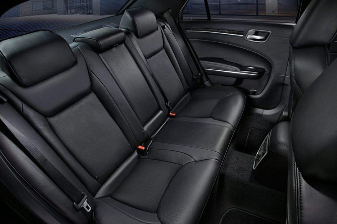Seattle: SEA Airport Private Transfer to Seattle City|Hotels - A private vehicle instead of a shared shuttle
