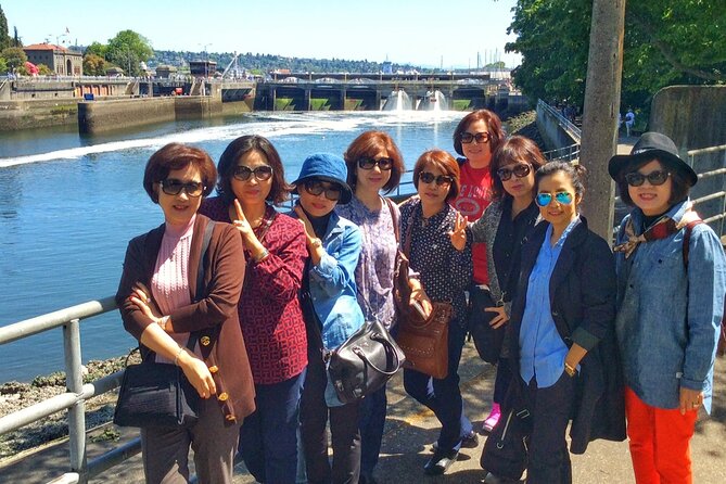 Seattle Sightseeing City Tour with Hotel Pick-up - Lake Union and the Fremont Troll