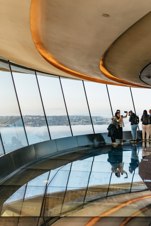 Seattle: Space Needle & Chihuly Garden and Glass Ticket - Small details that improve the visit