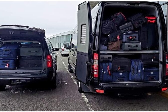 SEATTLE TACOMA INTERNATIONAL AIRPORT TRANSPORTATION 1-15passenger - Meeting your driver after landing