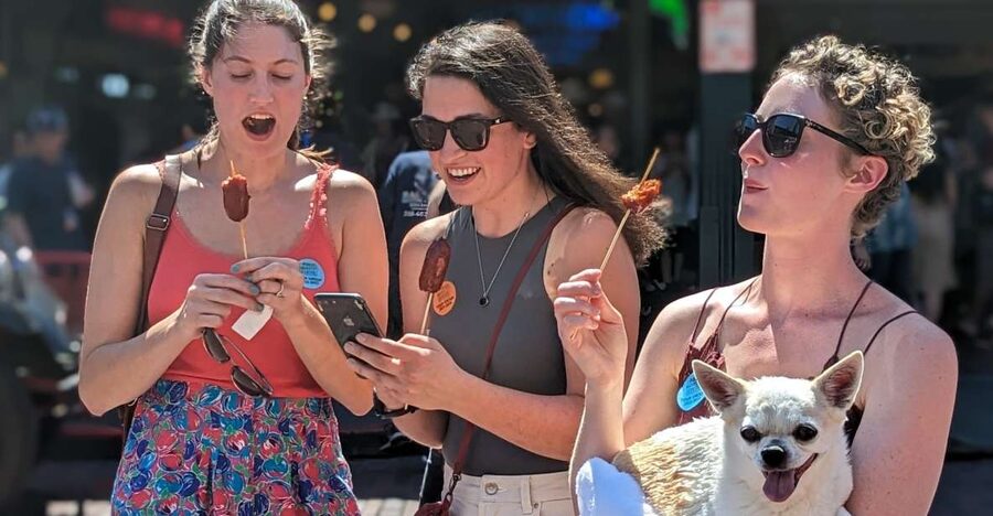 Seattle: Taste Pike Place Market's Flavors - First tastes and the working Market