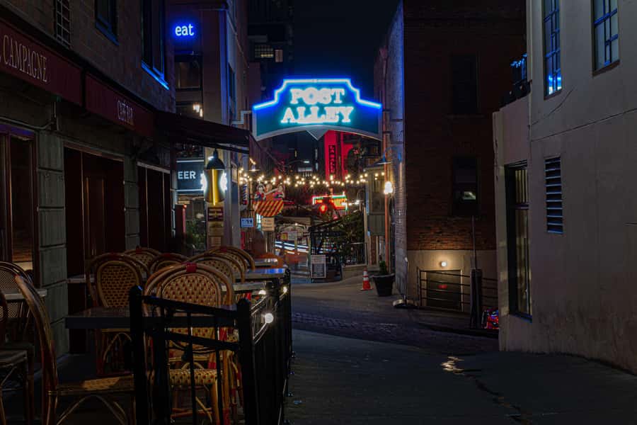 Seattle: Terrors and Ghosts Guided Walking Tour - Post Alley and the Gum Wall