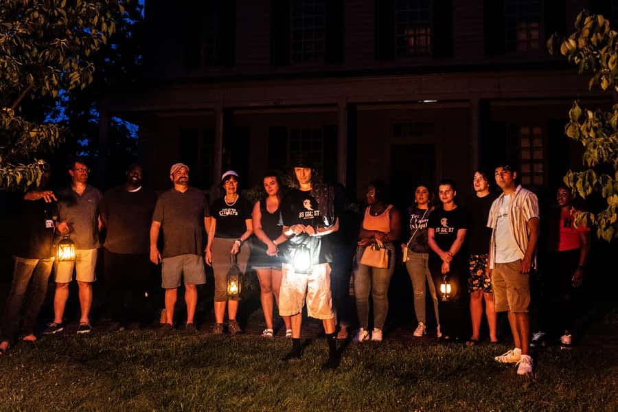 Seattle: Terrors and Ghosts Guided Walking Tour - What the guides do best