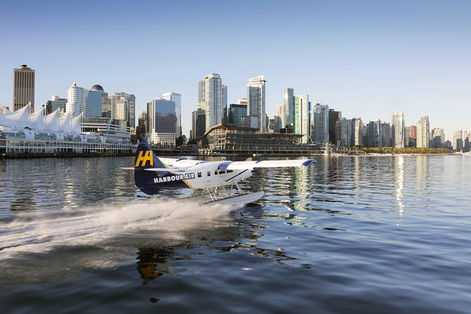 Seattle to Vancouver Scenic Seaplane Transfer: One Way - Crossing the San Juan and Gulf Islands