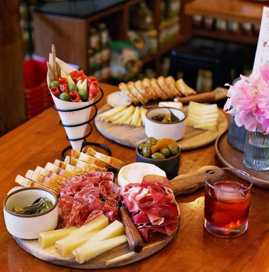 Seattle: Wine, Cheese and Chocolate Pairing Tour - Short food stops keep the route moving