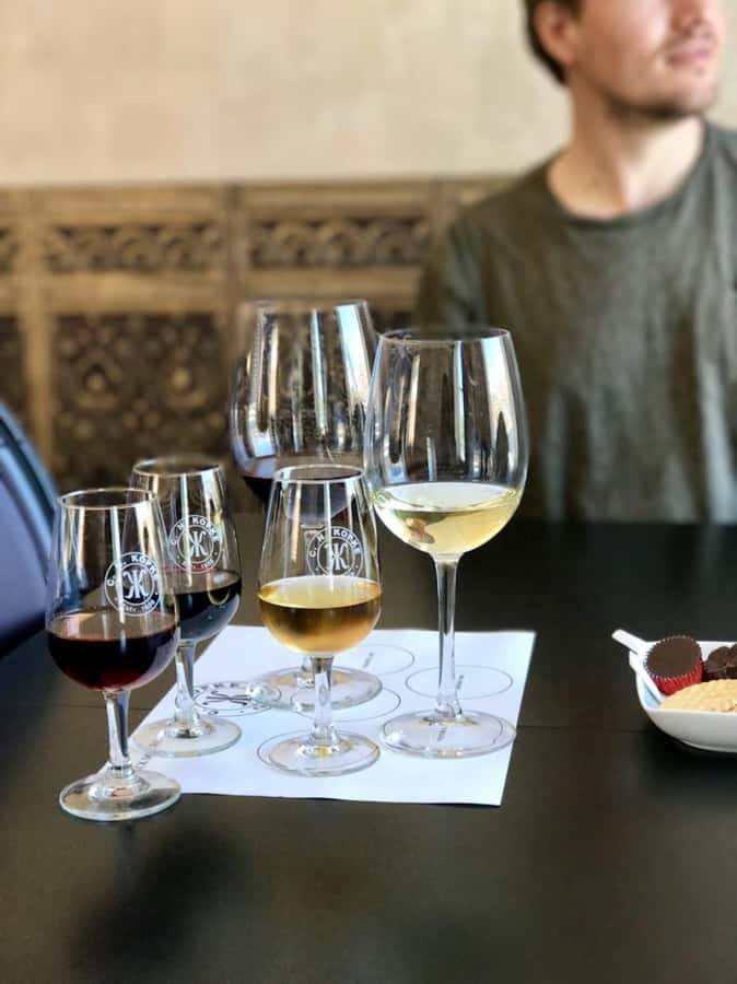 Seattle: Wine, Cheese and Chocolate Pairing Tour - What $119 buys you in Seattle
