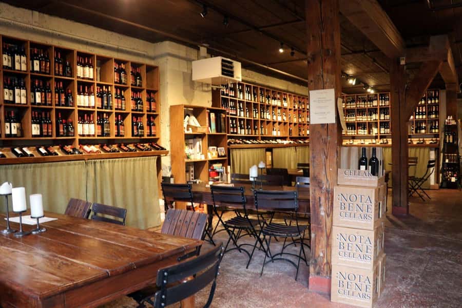 Seattle: Wine, Cheese and Chocolate Pairing Tour - Who should book this 150-minute tour?