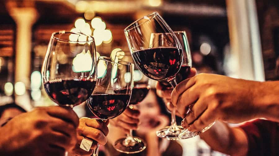 Seattle: Wine, Cheese and Chocolate Pairing Tour - The first 30-minute tasting sets the pace