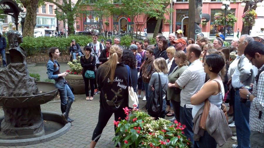 Six Women - A Historical Walking Tour - Should you book Six Women?