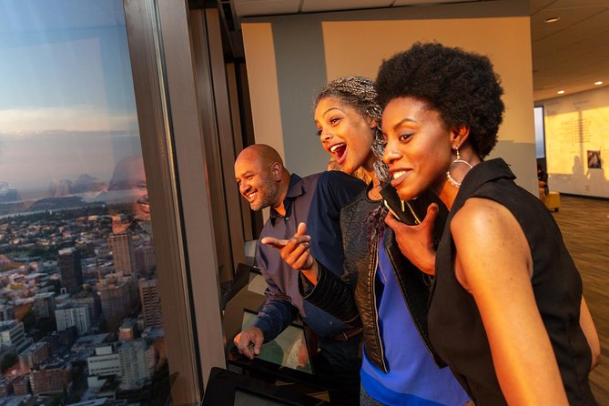 Sky View Observatory at the Columbia Center Admission Tickets - Why the skyline photographs work so well