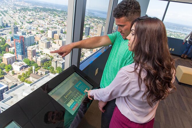 Sky View Observatory at the Columbia Center Admission Tickets - Reading Seattle from 902 feet