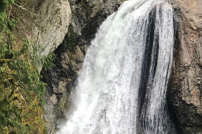 Snoqualmie falls and Twin Falls Hike - Snoqualmie Falls: a shorter, more famous stop