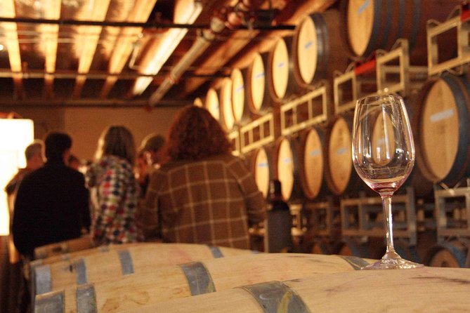 Snoqualmie Falls + Wine Tasting: All-Inclusive Small-Group Tour - Guides shape the day more than the schedule does